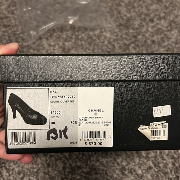 Chanel peep toe high heel leather is like butter size 38 - Picture 10 of 10